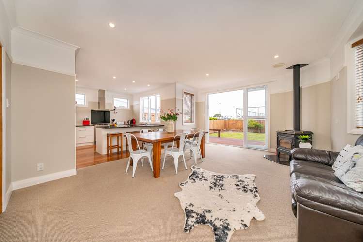 22 Bouverie Street Petone_16