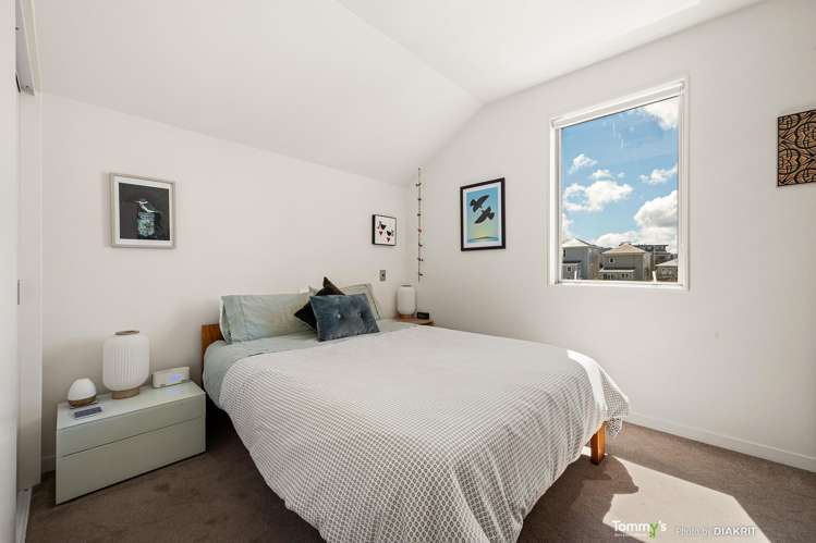 2/26 Wright Street Mount Cook_12