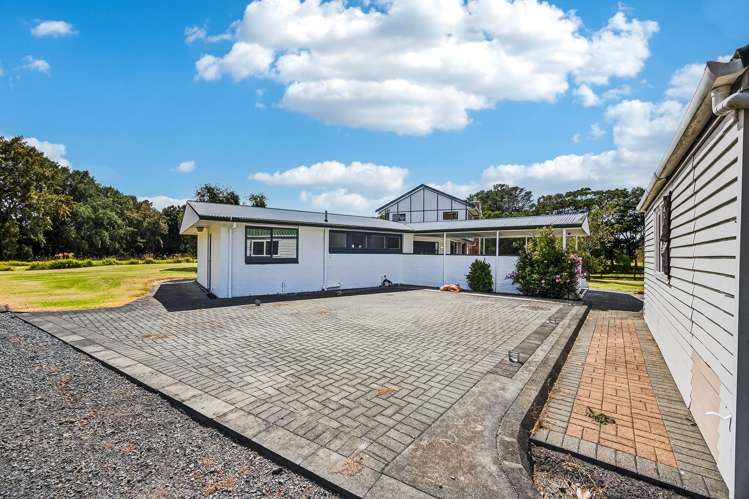 107 Gordon Road Pollok_19