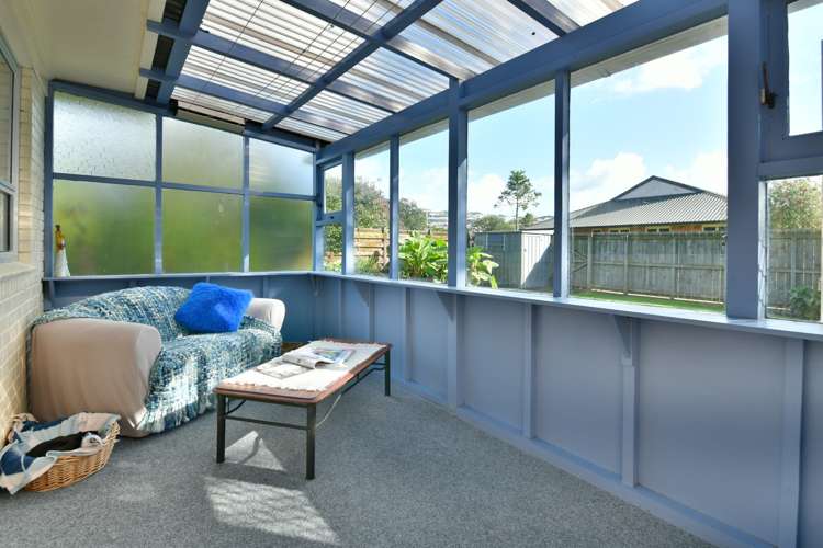 2/111 Florence Avenue Orewa_22