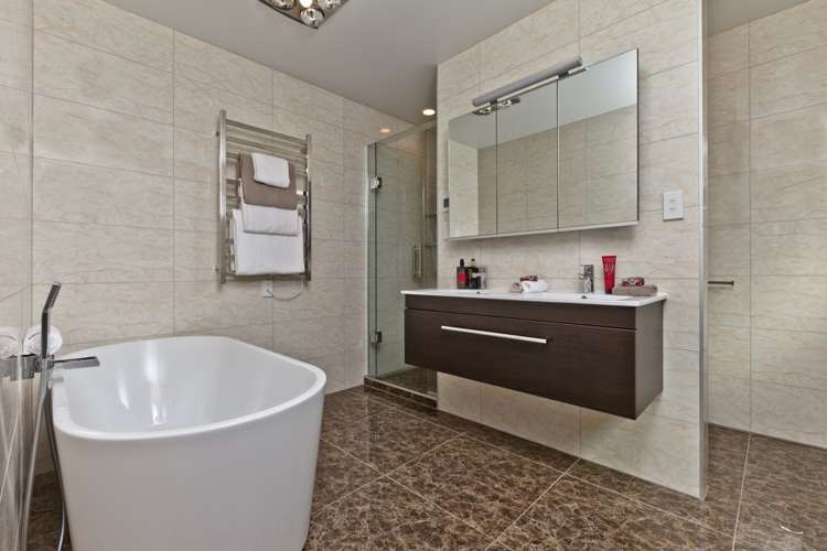 54 Remuremu Street Long Bay_17