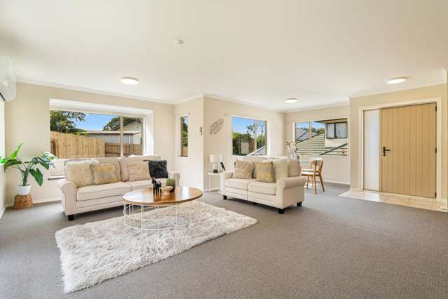 8 Elder Place Massey_1