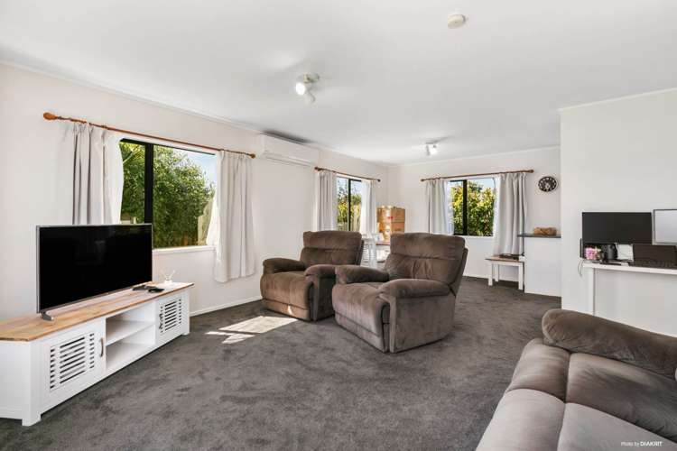 54 Rosier Road Glen Eden_11