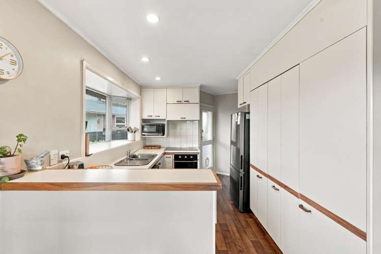 34 Wychwood Crescent Bishopdale_6