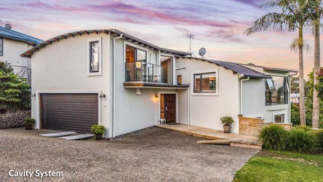 Stunning Family Home + Sea Views!