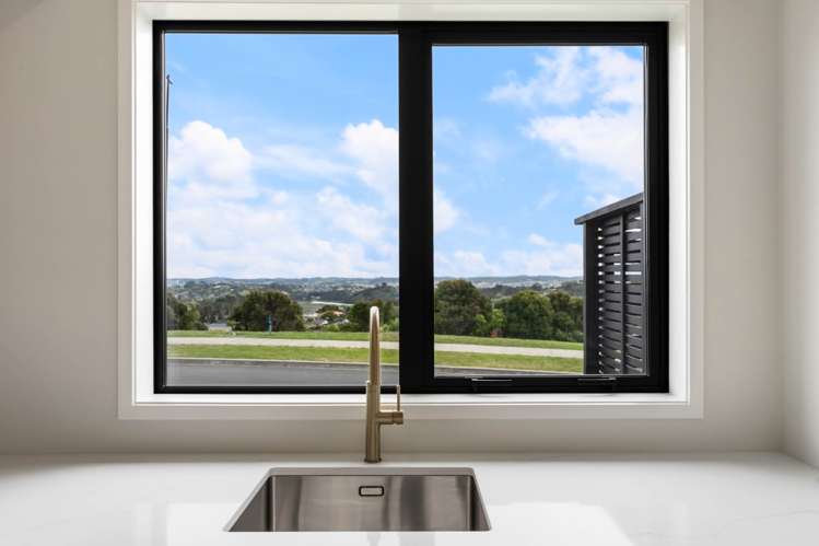 15 Anehana Place Stanmore Bay_2