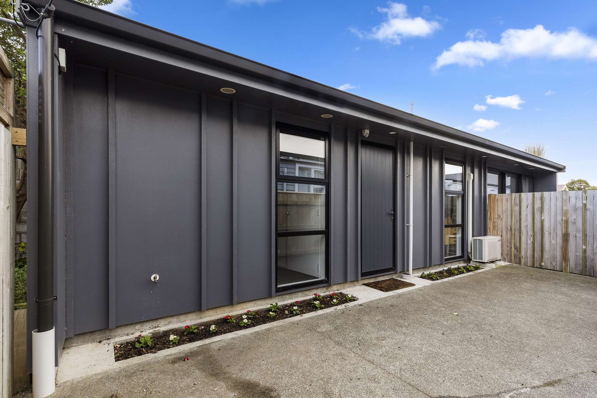 4/104 Onepu Road Lyall Bay_0