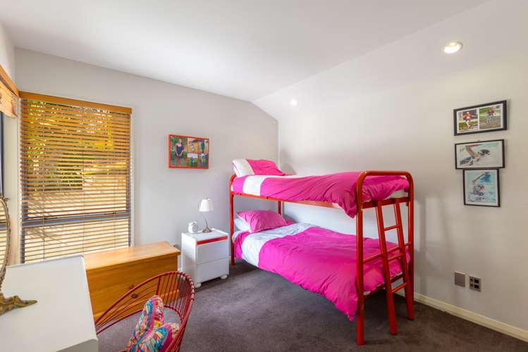 5 Hyland Brae Governors Bay_15