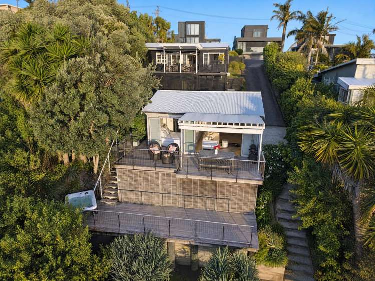 70 Burrell Road Oneroa_19