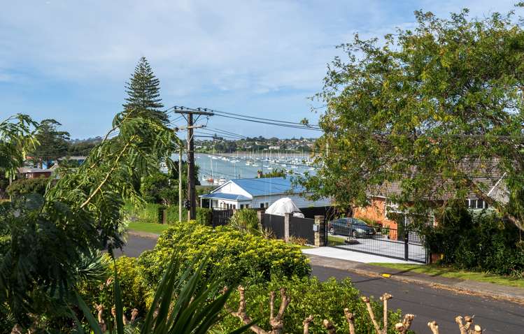 1 Riverview Road Panmure_5