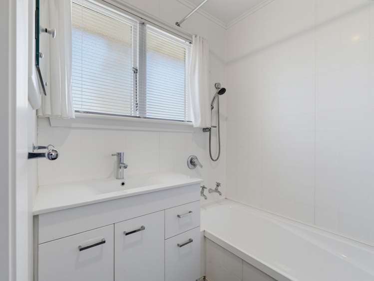 20 Charles Upham Avenue Hillmorton_14