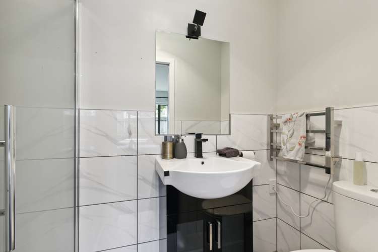 32 Mervyn Kemp Drive Tawa_14