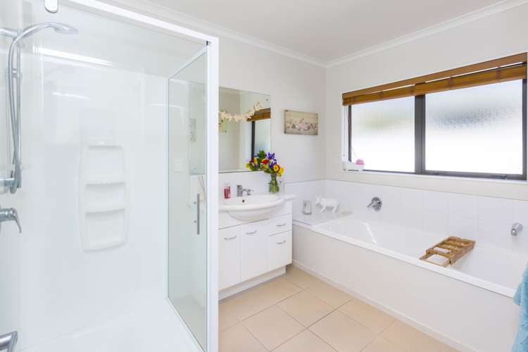 3 Aragon Grove Kingsley Heights_12