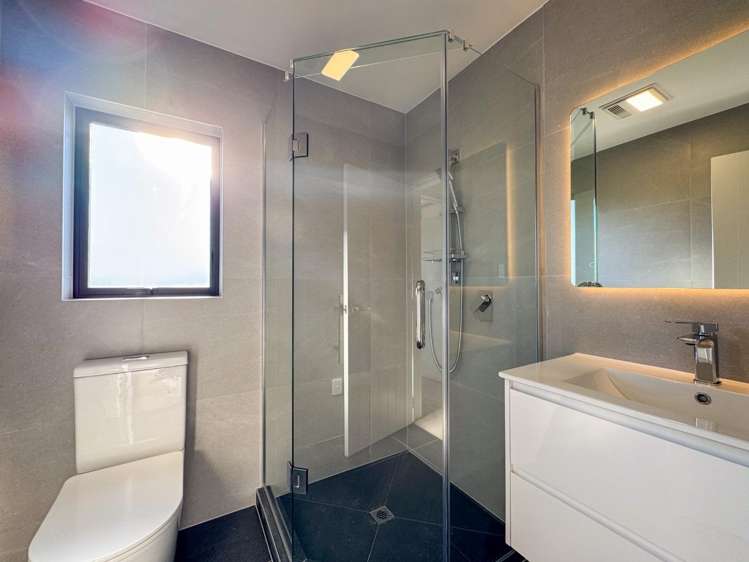 1/38 Roseman Avenue 10044_9