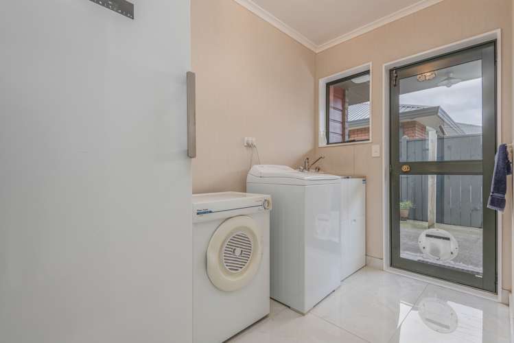 35 Jefferson Crescent Milson_16