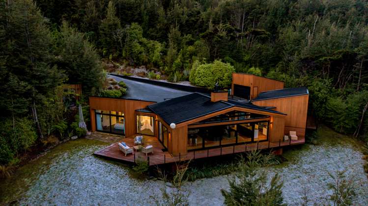 18 Falcon Heights Mount Creighton_34