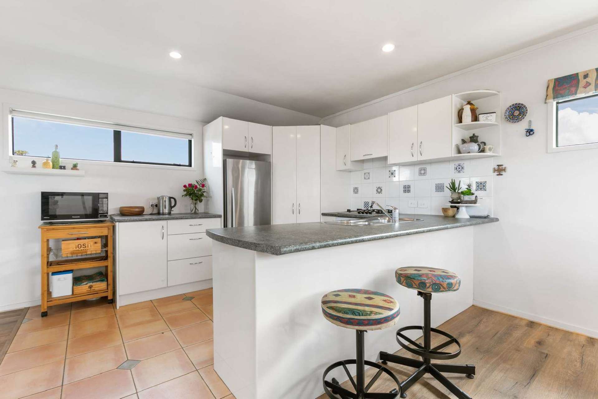 2/267 Glenfield Road Hillcrest_0