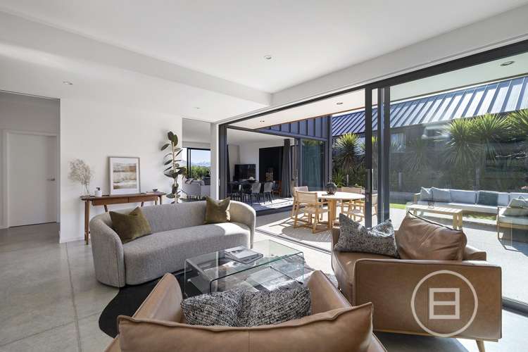 9 Falconer Rise Jacks Point_7