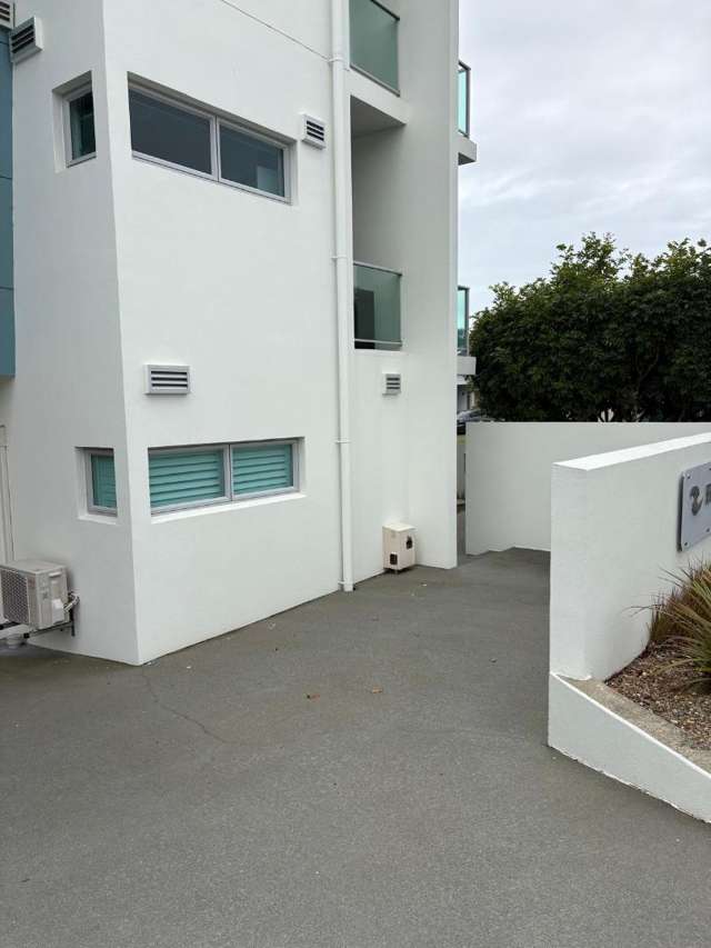 1/52 Cliff Road, Bridgeport Apartments 1047_2