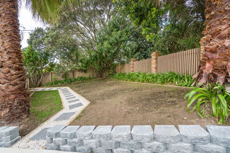 1 Lyons Avenue Murrays Bay_30