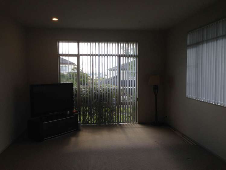 22 Amaretto Avenue Flat Bush_2