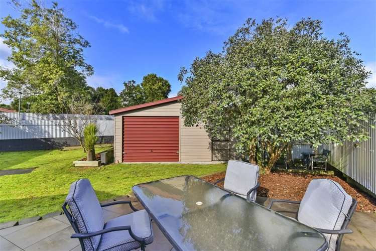 5 James Place Opaheke_13