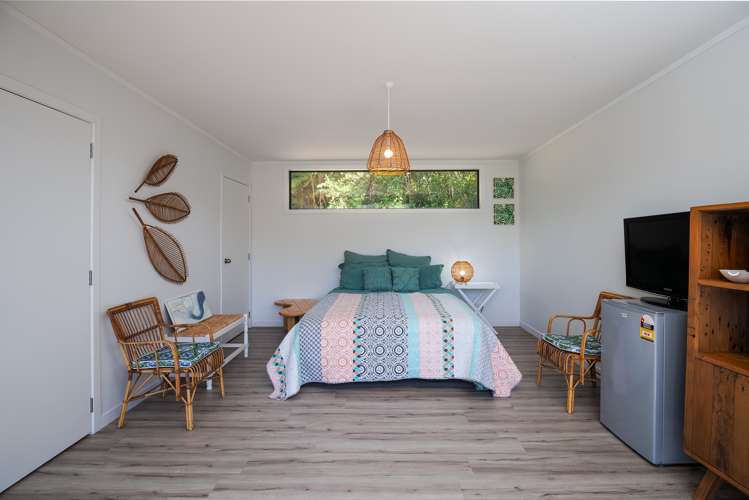 687 Queen Charlotte Drive Havelock_11