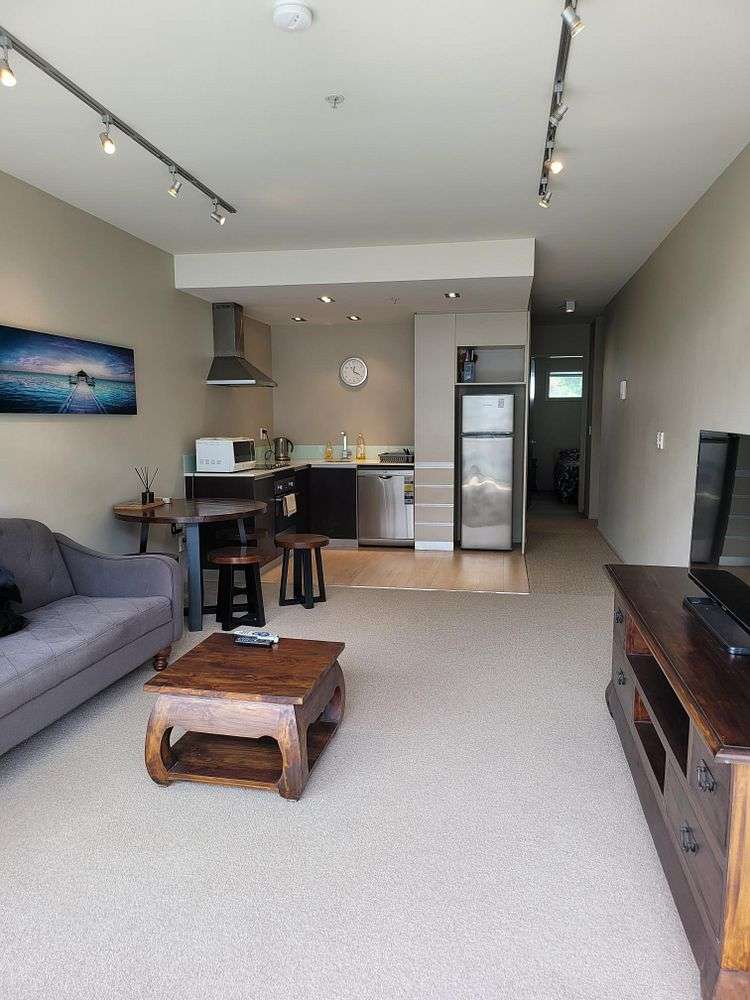 302/28 Torrens Terrace Mount Cook_9