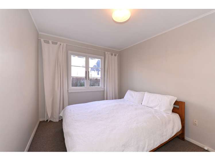 28 Jenner Road Toi Toi_10