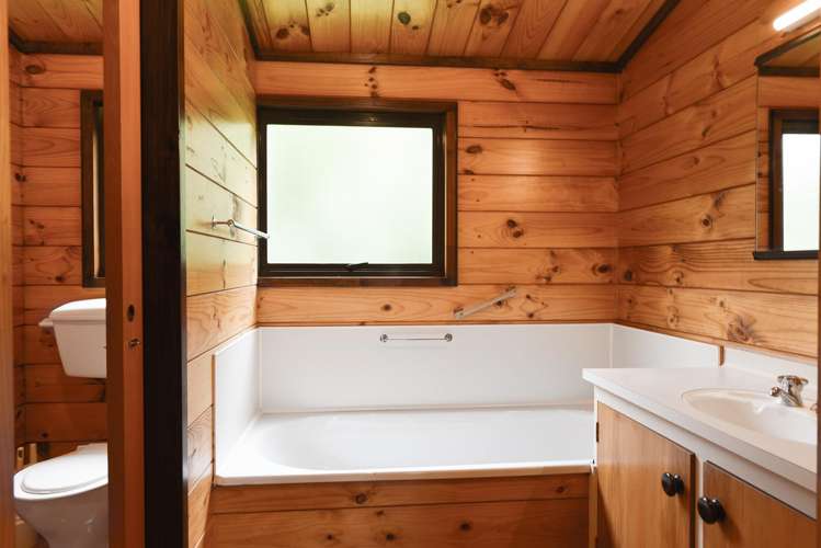 3 Tombleson Road Lake Rotoehu_13