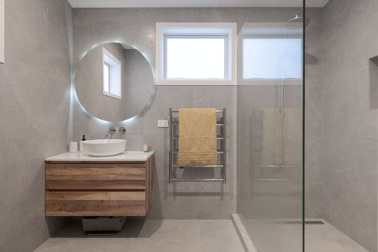 31 Seaview Road Otumoetai_19