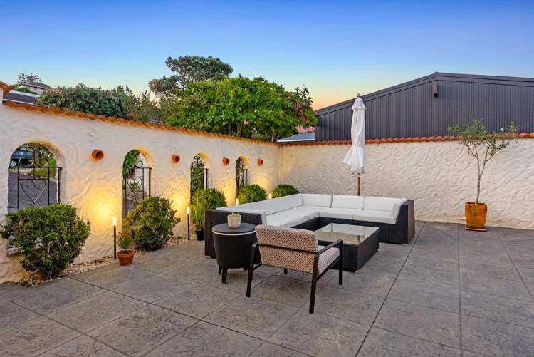 84 Chelsea View Drive Chatswood_36