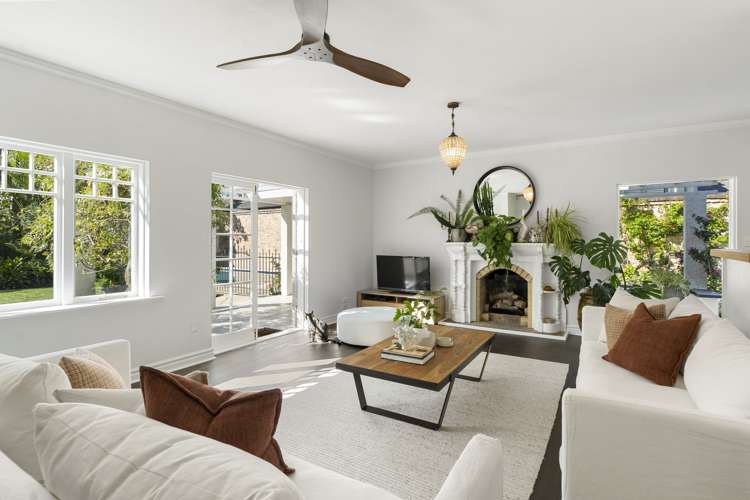 1 Ascot Avenue Narrow Neck_7