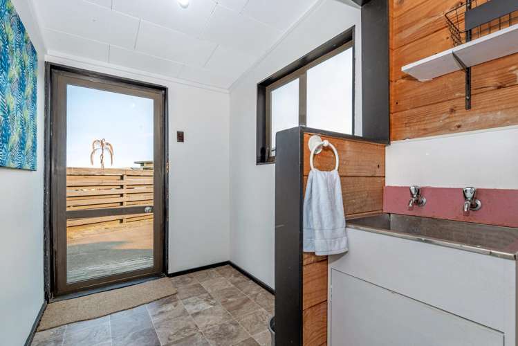 416 Ormond Road Lytton West_16