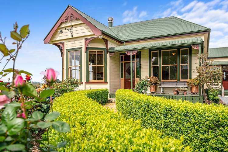 24 Robertson Road Whatawhata_1