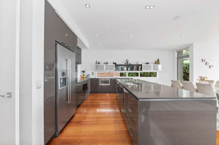 81 Pine Harbour Parade Beachlands_17