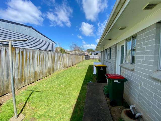 Recently Renovated Cosy Two Bedroom Unit in Ma...