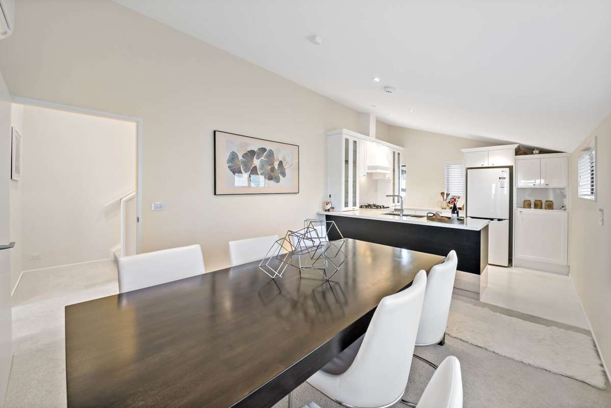 8/281c Hillsborough Road_1