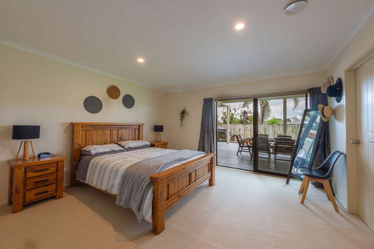 2 Raabia Close Parakai_11