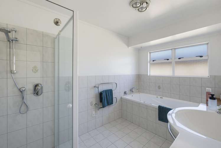 111 Milne Drive Paraparaumu_21