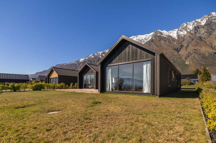 19 Glenfiddich Road Jacks Point_6