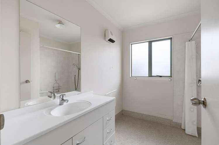 2/11 Bradley Street Paeroa_3