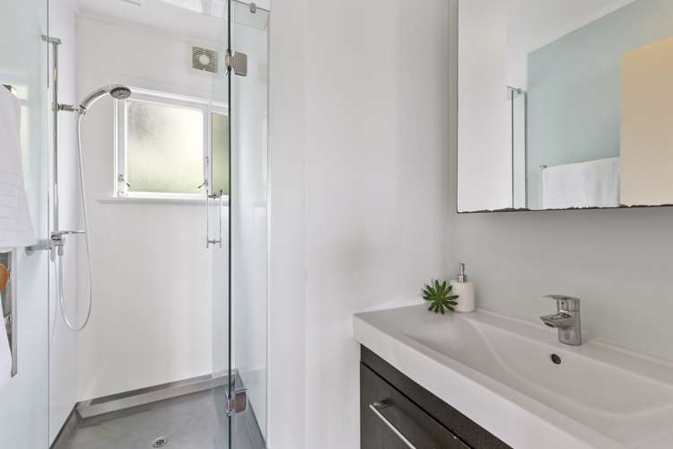 56 Monaghan Avenue Karori_11