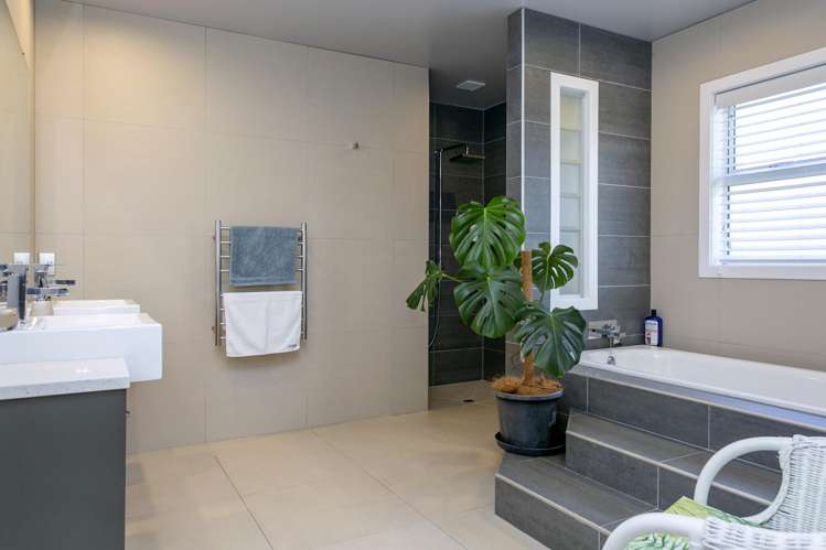 11 Pukeko Way Kinloch_20