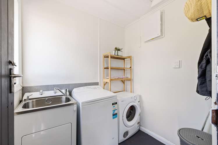 5 Merrington Crescent Aranui_8