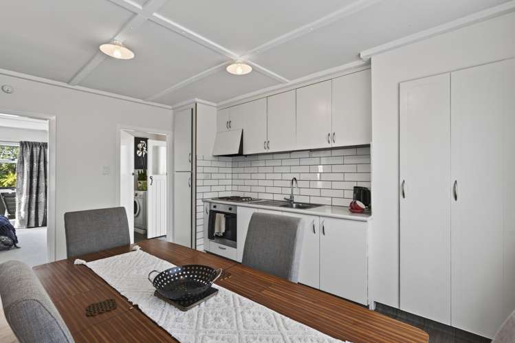 199 Seaview Road Westown_17