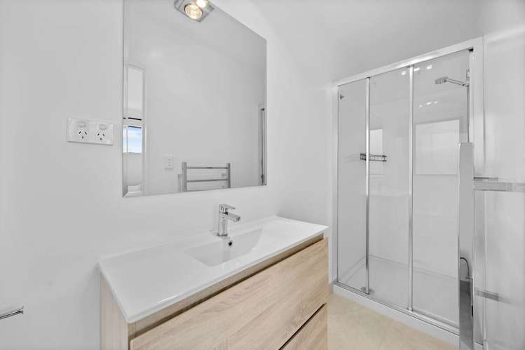 1/233 Great North Road Henderson_7