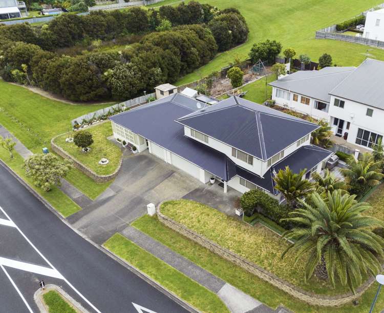 2 Columbia Crescent Beachlands_42