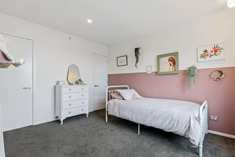 88 Bruces Road Sefton_14