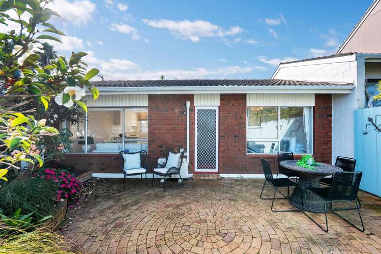 2/11 Kawerau Avenue_2